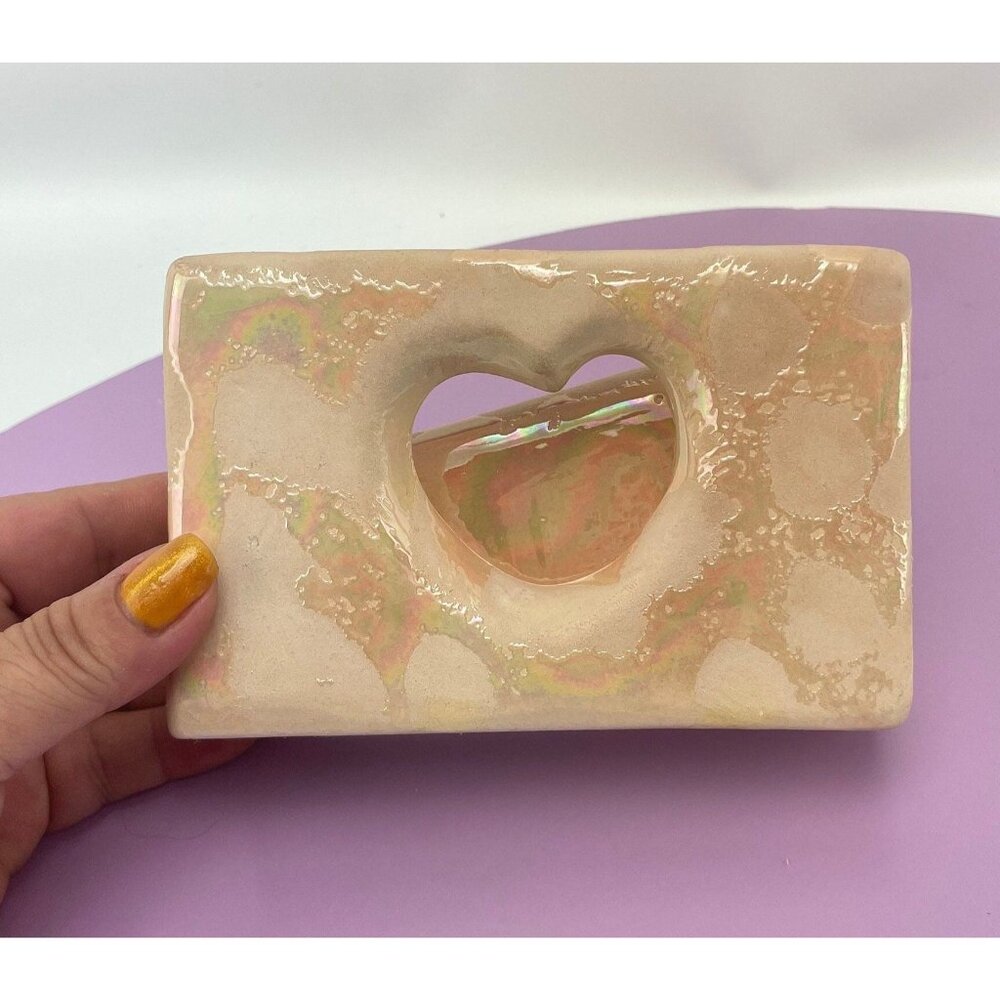 Vintage 80s ceramic napkin holder, 1980s napkin / letter holder, peach iridescen
